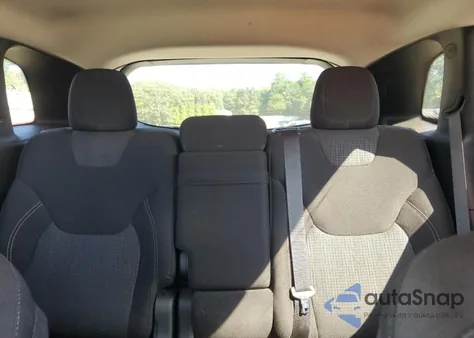 2015 Jeep Cherokee Latitude z USA, uszkodzony, nr VIN 1C4PJMCB6FW746149